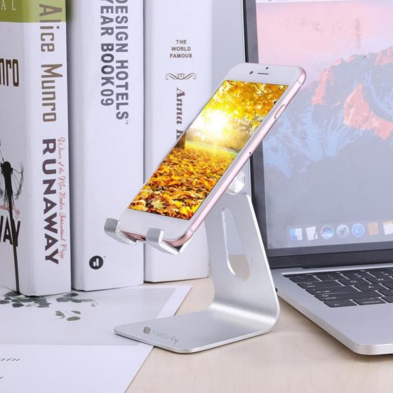 Nuovi supporti da auto e scrivania per smartphone e tablet Techly