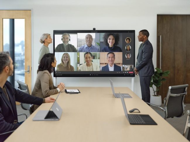 Come funziona la videocamera Surface Hub 2 Smart Camera basata sull'intelligenza artificiale