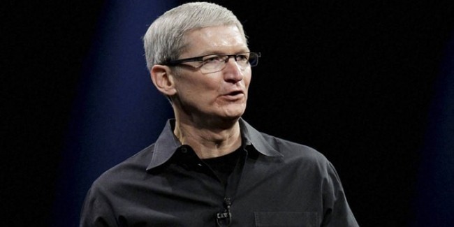 Tim Cook parla con Trump: le nuove disposizioni favoriscono Samsung