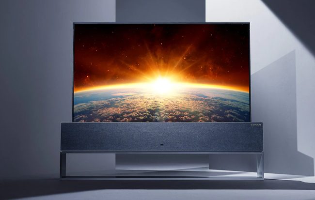 TV arrotolabile OLED R: LG ne mostra il funzionamento al Fuorisalone 2022