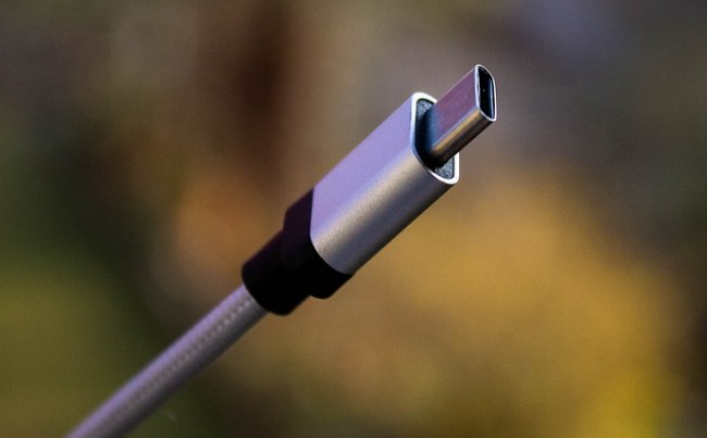 Spegnimento lento di Windows 10 collegando o scollegando dispositivi USB-C